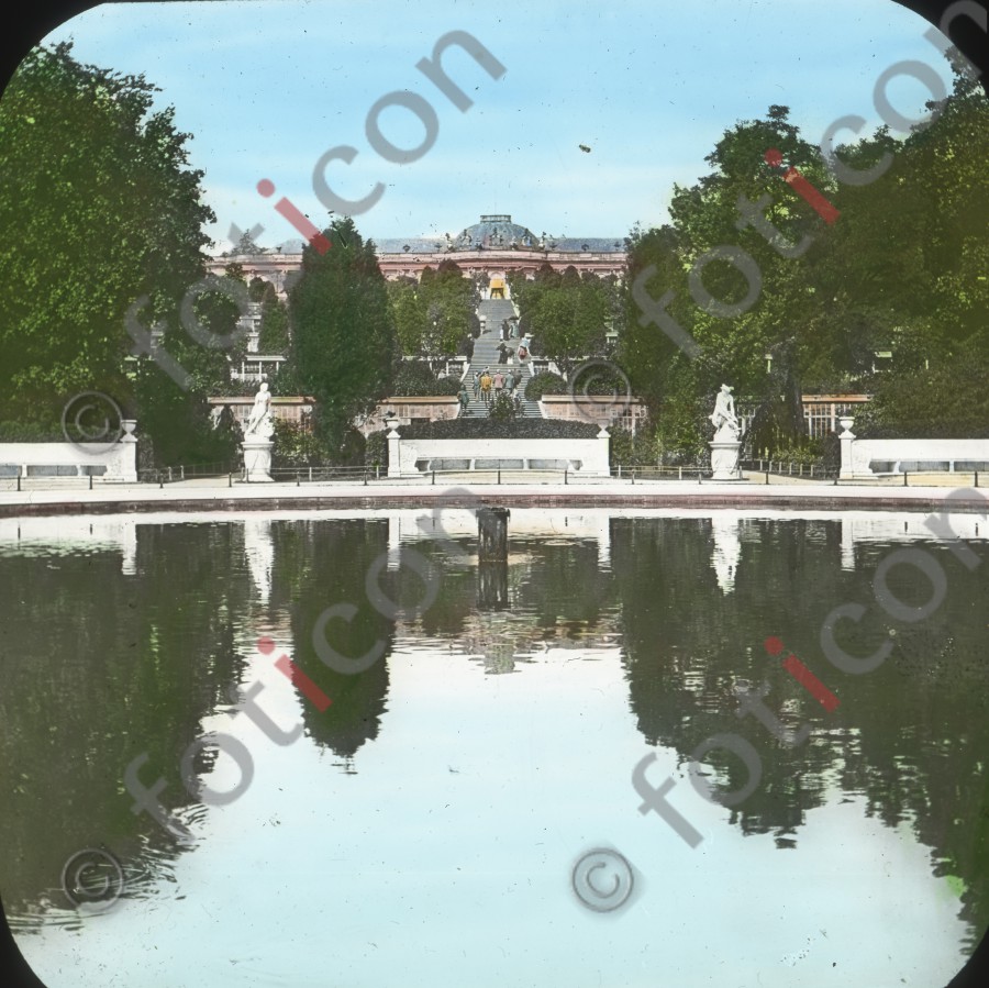 Schloss Sanssouci ; Sanssouci - Foto foticon-simon-fr-d-grosse-190-019.jpg | foticon.de - Bilddatenbank für Motive aus Geschichte und Kultur